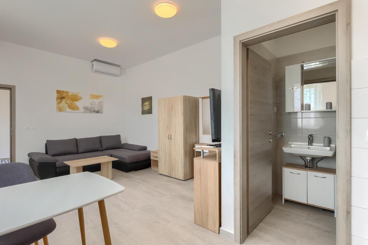 Apartments Medulin 2217 Екстериор снимка