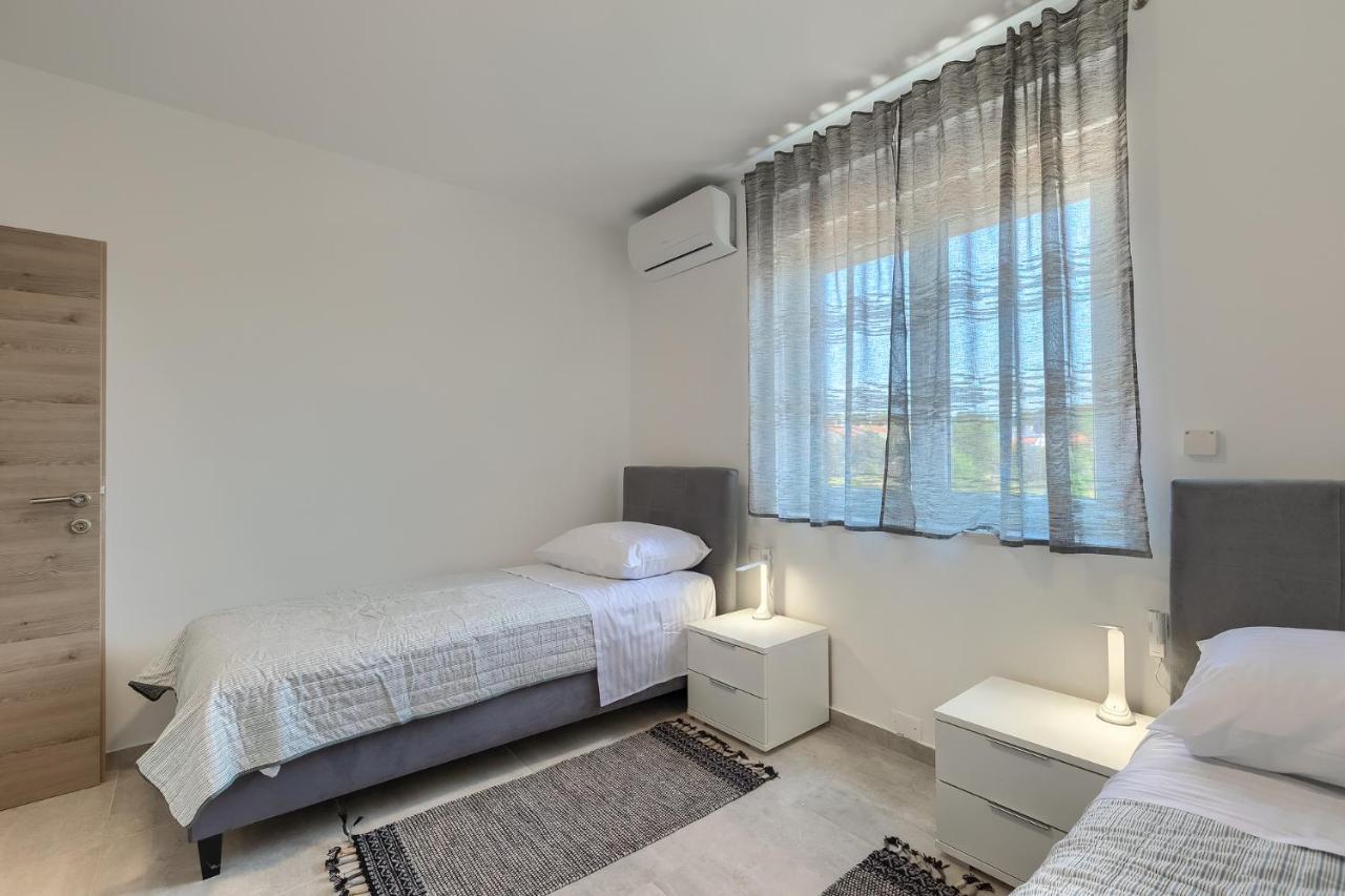 Apartments Medulin 2217 Екстериор снимка