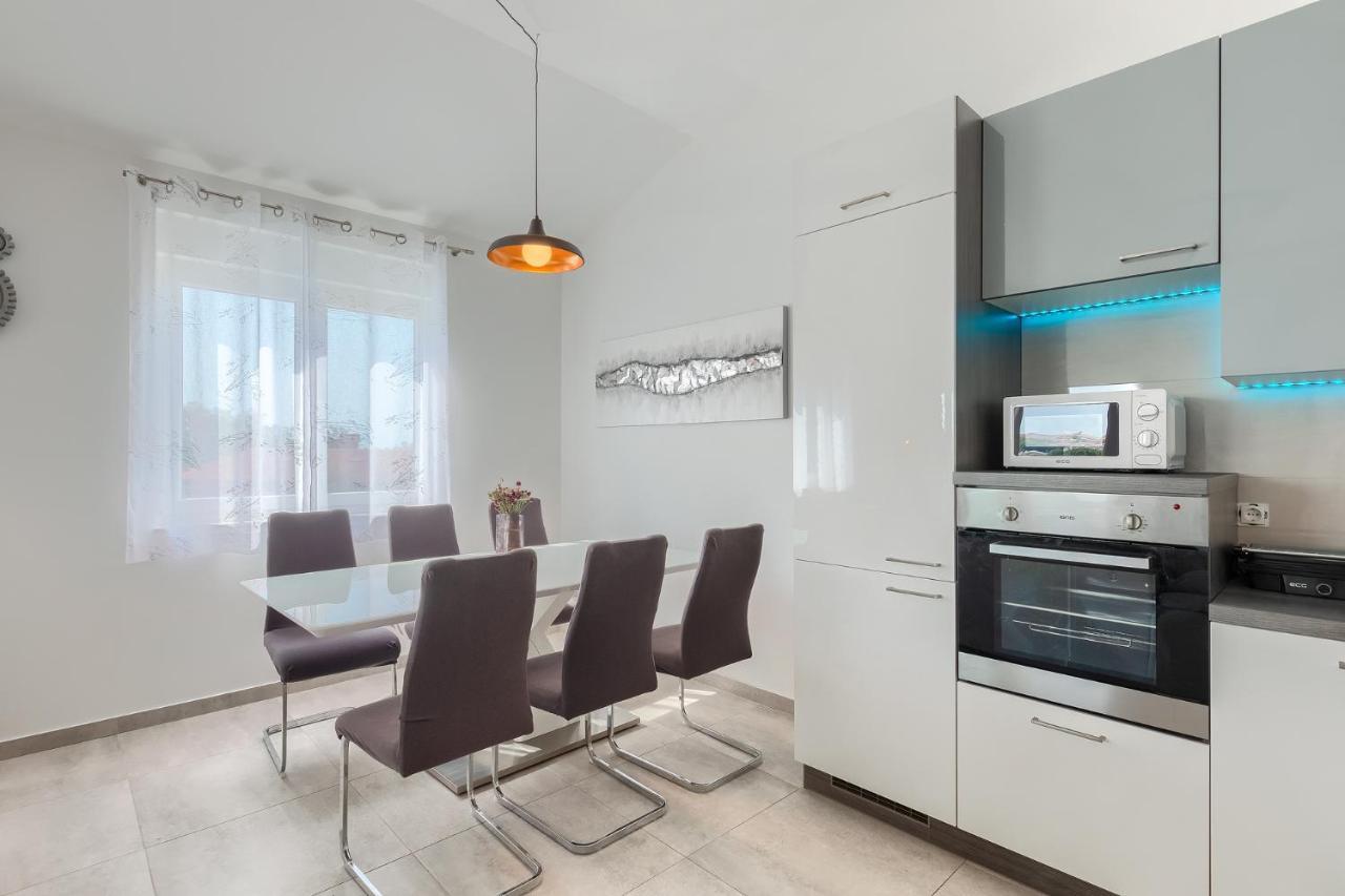 Apartments Medulin 2217 Екстериор снимка