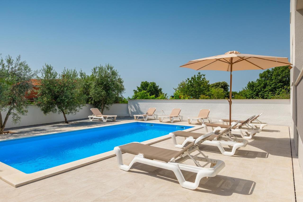 Apartments Medulin 2217 Екстериор снимка